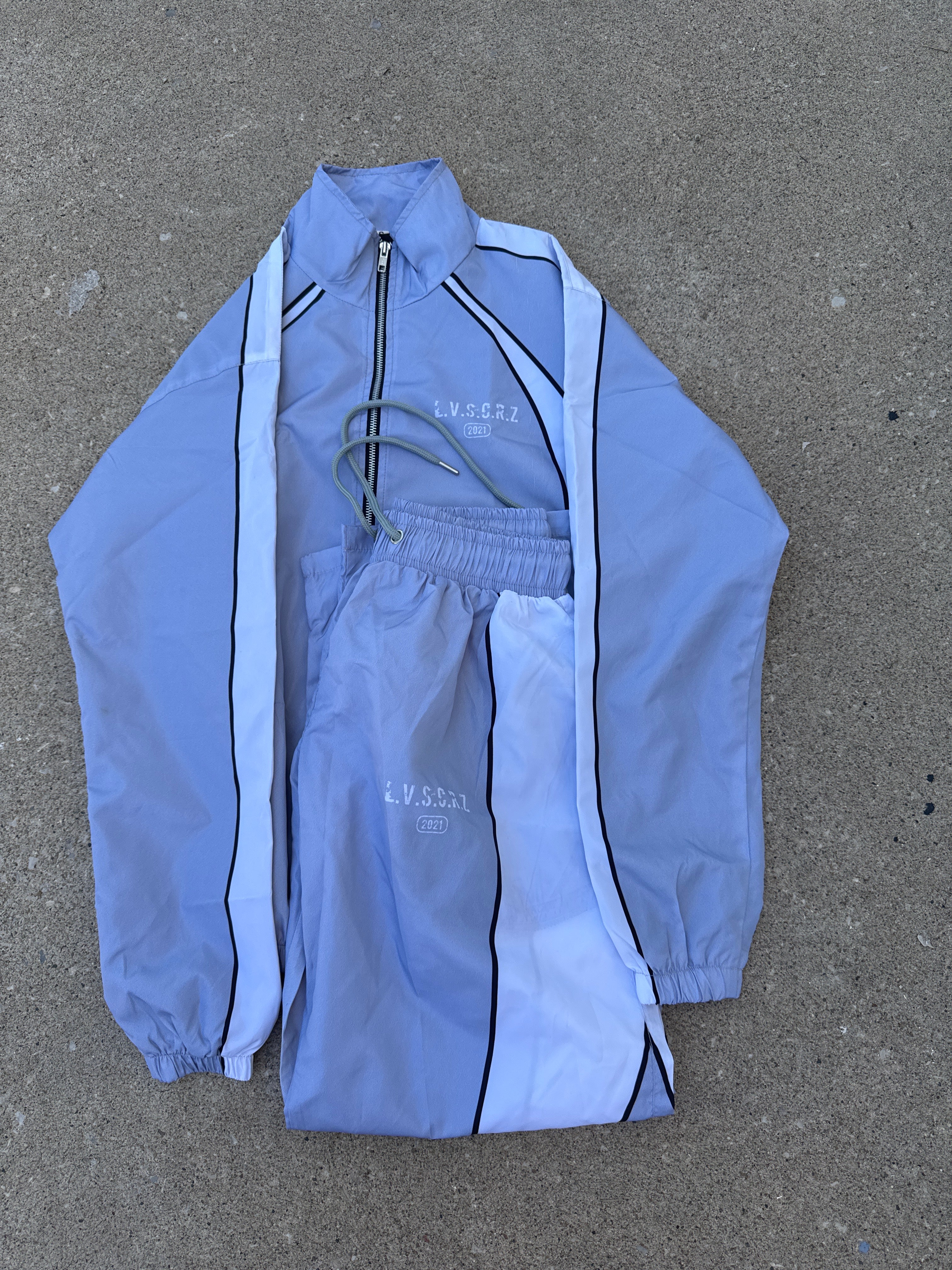 Grey windbreaker sets